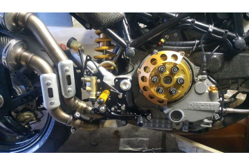 Platines Commandes Reculées nombreuses DUCATI MONSTER Platines Commandes Reculées nombreuses DUCATI MONSTER