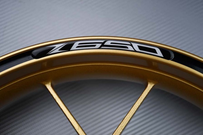 Motorrad Felgenrandaufkleber KAWASAKI - Logo Z650