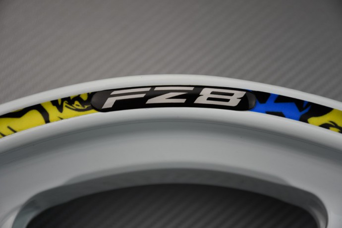 Motorrad Felgenrandaufkleber YAMAHA - Logo FZ8 Motorrad Felgenrandaufkleber YAMAHA - Logo FZ8