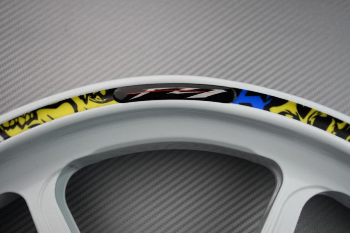 Stickers bord de jantes YAMAHA - Logo FZ1 Stickers bord de jantes YAMAHA - Logo FZ1