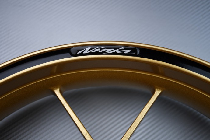 Motorrad Felgenrandaufkleber KAWASAKI - Logo NINJA Motorrad Felgenrandaufkleber KAWASAKI - Logo NINJA