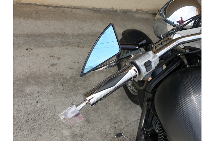 Pair of aluminium and leather handlebars grips