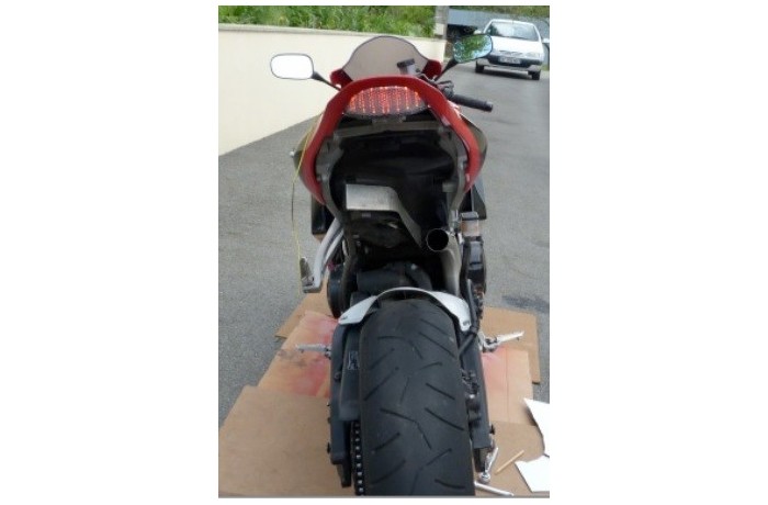 Feu Stop Led Clignotants Intégrés HONDA CBR 600 RR 2007 - 2012 Feu Stop Led Clignotants Intégrés HONDA CBR 600 RR 2007 - 2012