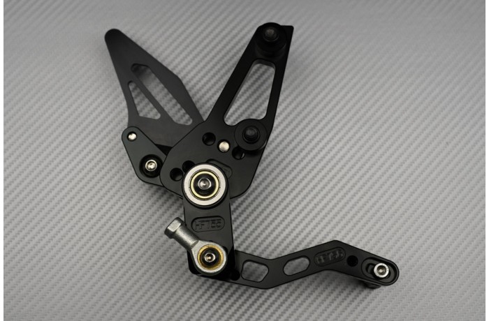 Pedane Arretrate AVDB TRIUMPH SPEED TRIPLE 1050 / R / S 2011 - 2017 Pedane Arretrate AVDB TRIUMPH SPEED TRIPLE 1050 / R / S 2011 - 2017