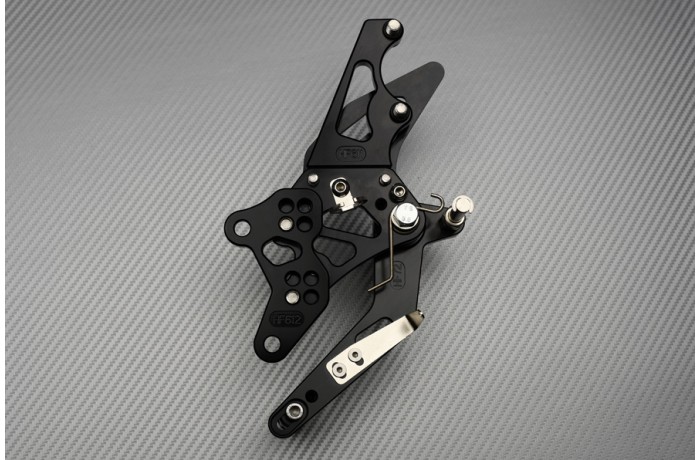 Estriberas Retrasadas AVDB YAMAHA R25 / R3 320 2016 - 2024