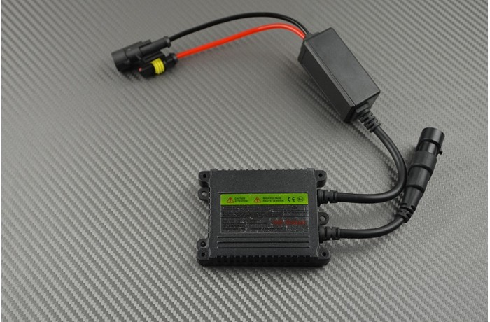 Kit bi-xenón H4 luz de cruce / larga - STANDARD Kit bi-xenón H4 luz de cruce / larga - STANDARD