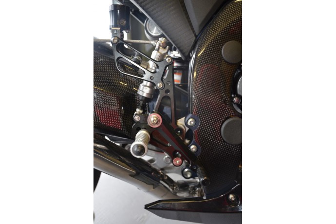 Fussrastenanlage KAWASAKI ZX10R 2006 - 2007 Fussrastenanlage KAWASAKI ZX10R 2006 - 2007