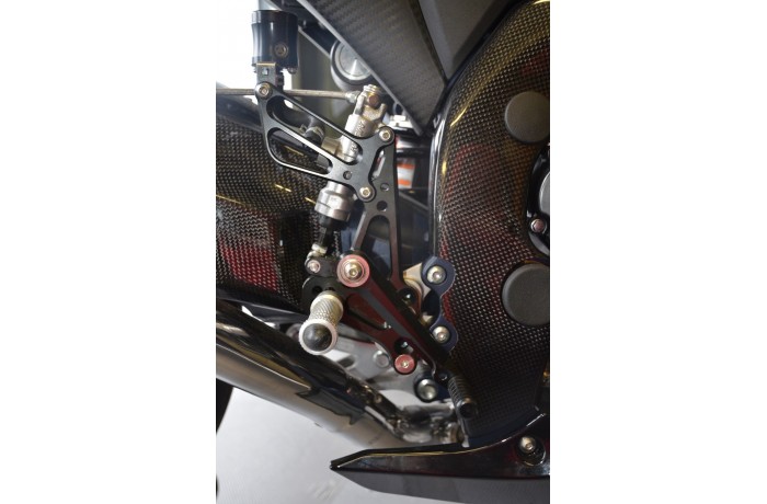 Rearsets TRIUMPH DAYTONA / SPRINT RS / SPEED TRIPLE 955 / 1050 1997 - 2010