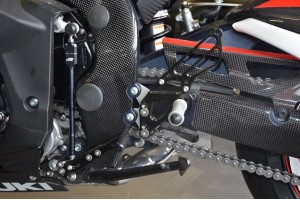 Estriberas retrasadas regulables TRIUMPH DAYTONA / SPRINT RS / SPEED TRIPLE 955 / 1050 1997 - 2010