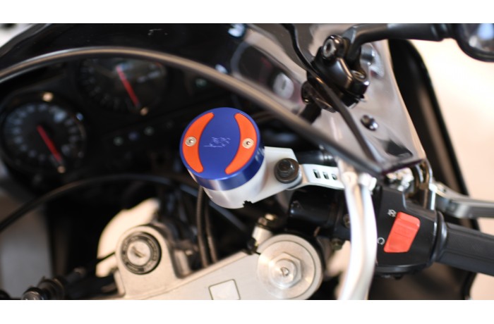 Bouchon bocal frein Avant BENELLI / MOTO MORINI - UNIK by Avdb Bouchon bocal frein Avant BENELLI / MOTO MORINI - UNIK by Avdb