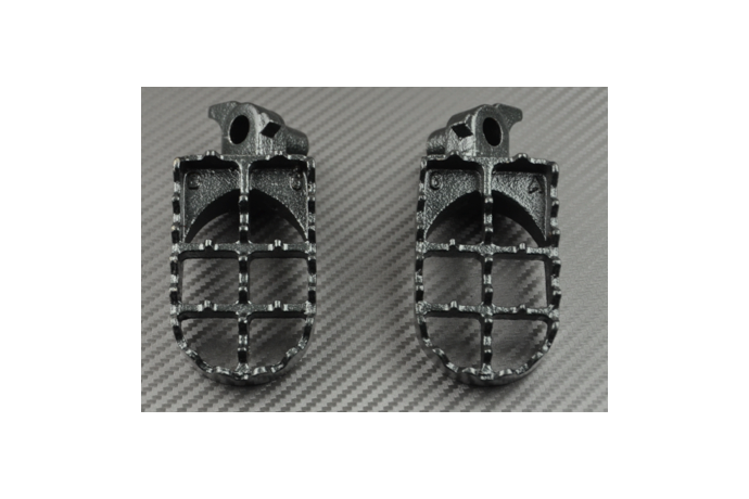 PAIR of dirtbike footrests CR 125 250 500 and YZ 125 250 WR400 PAIR of dirtbike footrests CR 125 250 500 and YZ 125 250 WR400