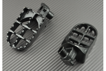 PAIR of dirtbike footrests CR 125 250 500 and YZ 125 250 WR400 PAIR of dirtbike footrests CR 125 250 500 and YZ 125 250 WR400