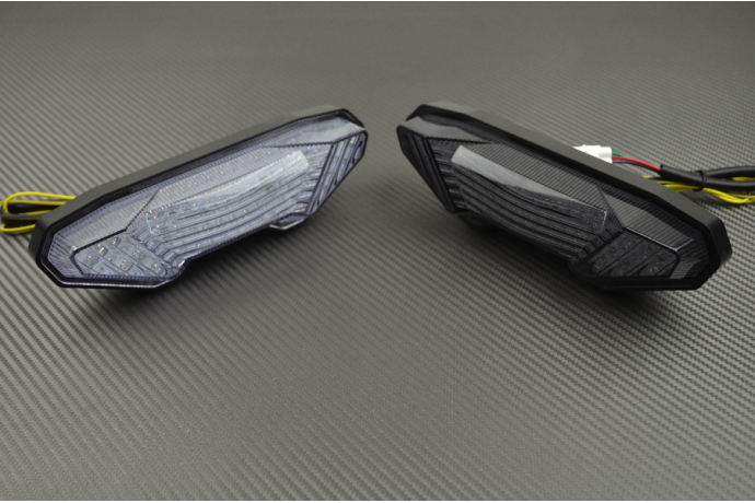 Luz de freno led con intermitentes integrados YAMAHA MT10 / MT09 / TRACER / MT07 2013 - 2023
