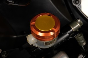 Bouchon bocal embrayage SUZUKI - UNIK by Avdb Bouchon bocal embrayage SUZUKI - UNIK by Avdb