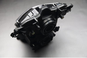 Front headlight SUZUKI GSXR 600 / 750 2004 - 2005 Front headlight SUZUKI GSXR 600 / 750 2004 - 2005