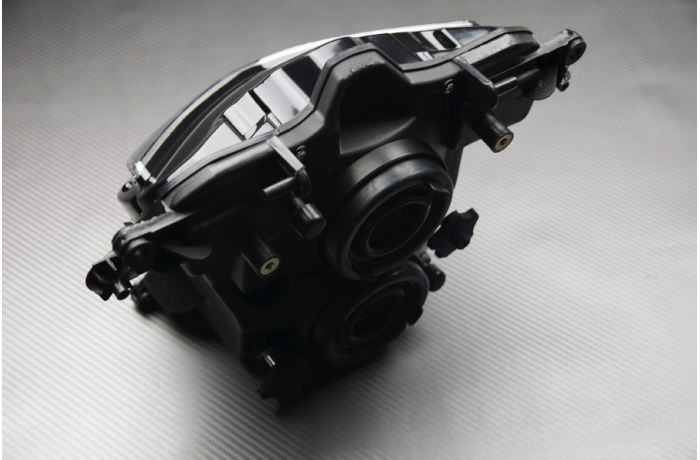 Faro / Óptica delantera SUZUKI GSXR 600 / 750 2004 - 2005 Faro / Óptica delantera SUZUKI GSXR 600 / 750 2004 - 2005