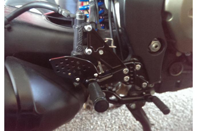 Platines Commandes Reculées YAMAHA FZ1 / FZ8 / FAZER 800 / 1000 2006 - 2016